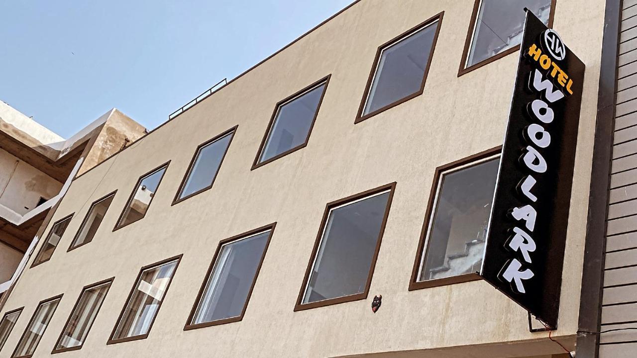 Hotel Woodlark Zirakpur - A Peaceful Stay Exterior foto